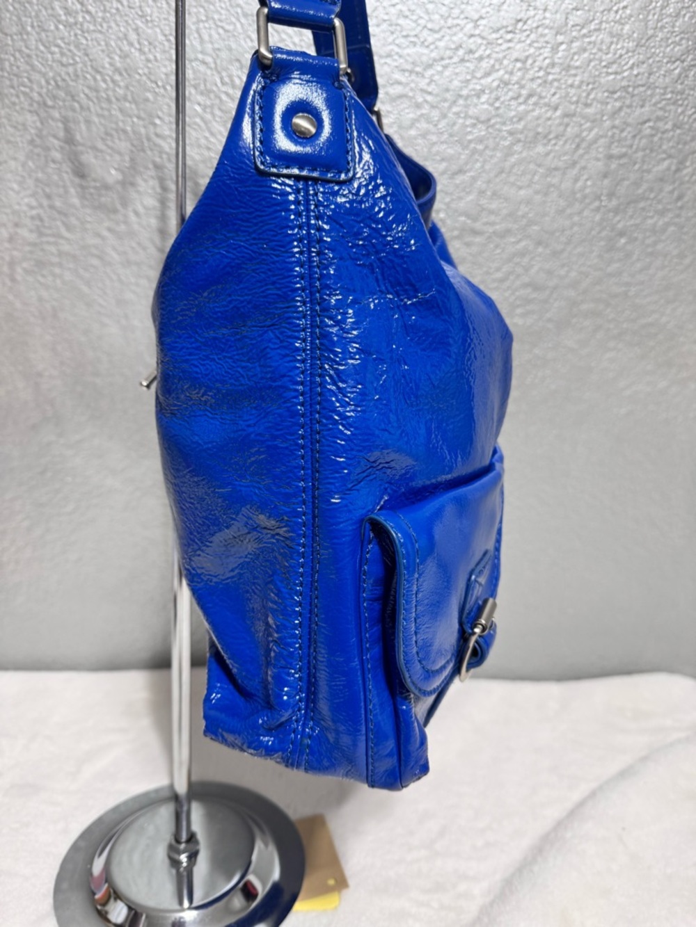 Patent Leather Shoulder Bag in Cobalt Blue - Picture 5 of 17